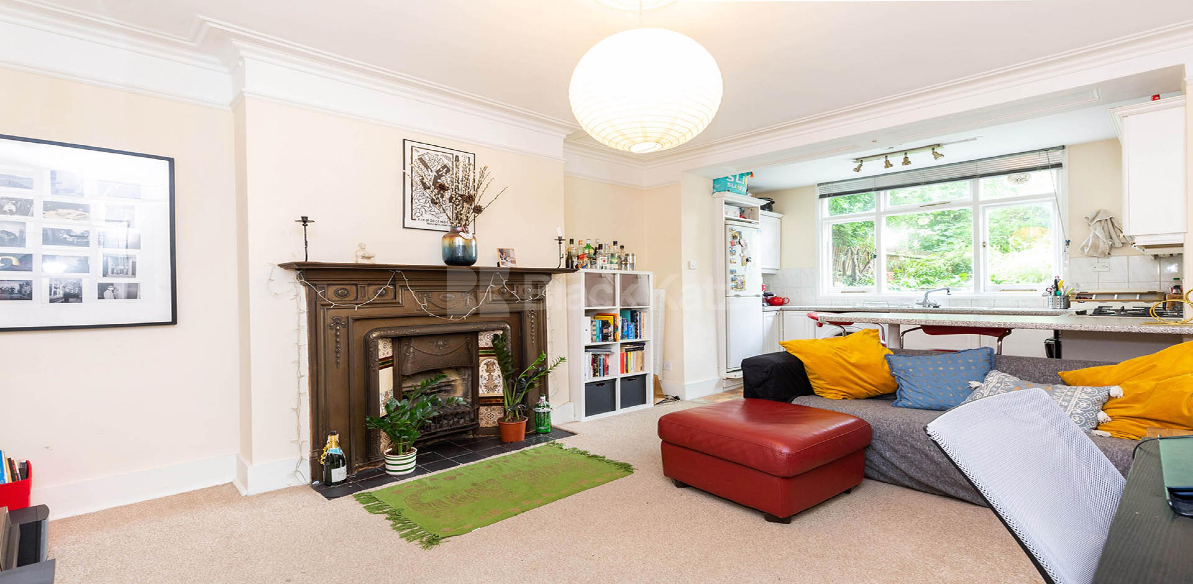 Great size one bed set within a period house. Loraine Road, Holloway N7